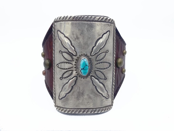 Old Pawn Jewelry - Bracelet: Small Silver and Turquoise Ketoh w/ Oval Stone border=