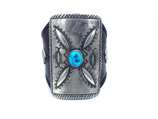 Old Pawn Jewelry - Bracelet: Large Silver and Turquoise Ketoh w/ Round Stone border=