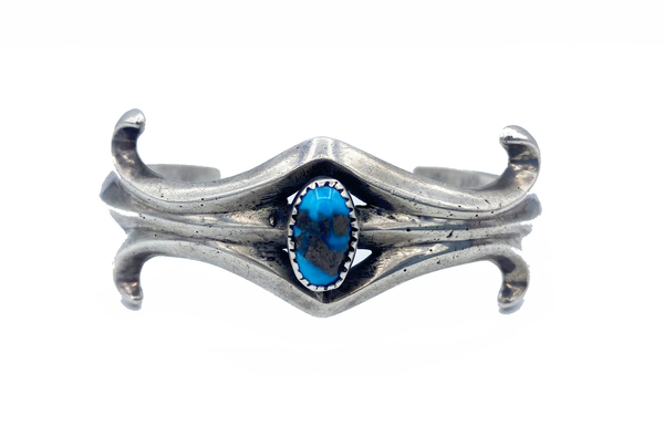 Old Pawn Jewelry - Bracelet: Beautiful Vintage Navajo Silver and Turquoise Sandcast border=