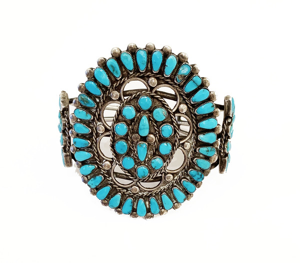 Old Pawn Jewelry - Bracelet: Zuni Peti Point w/ Twisted Wire border=
