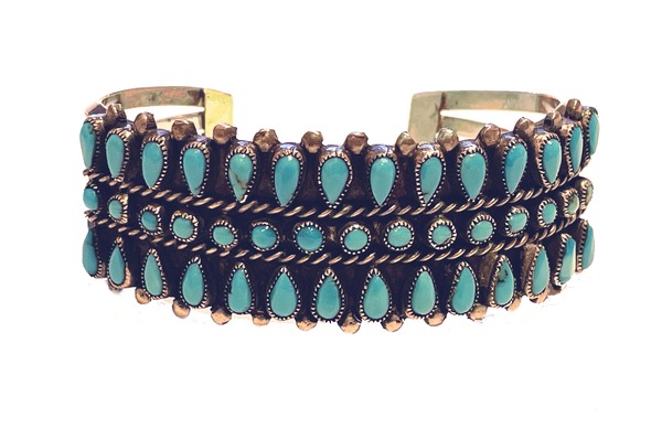 Old Pawn Jewelry - Bracelet: Zuni Three Row Turquoise border=