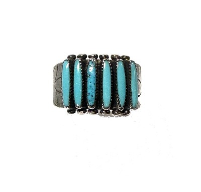 Old Pawn Jewelry - Vintage Zuni Petite Point Ring