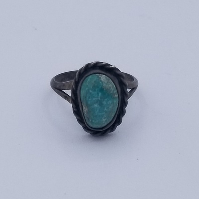  Title: * 50% OFF * Ring: Navajo Small Oval Stone with Ribboned Silver , Size: 5 1/4 , Medium: Sterling Silver , Edition: Vintage
