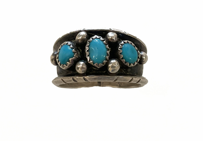 Old Pawn Jewelry - * 25% OFF * Ring: Three Turquoise Stones in Unique Setting - Sterling Silver - 9 1/2